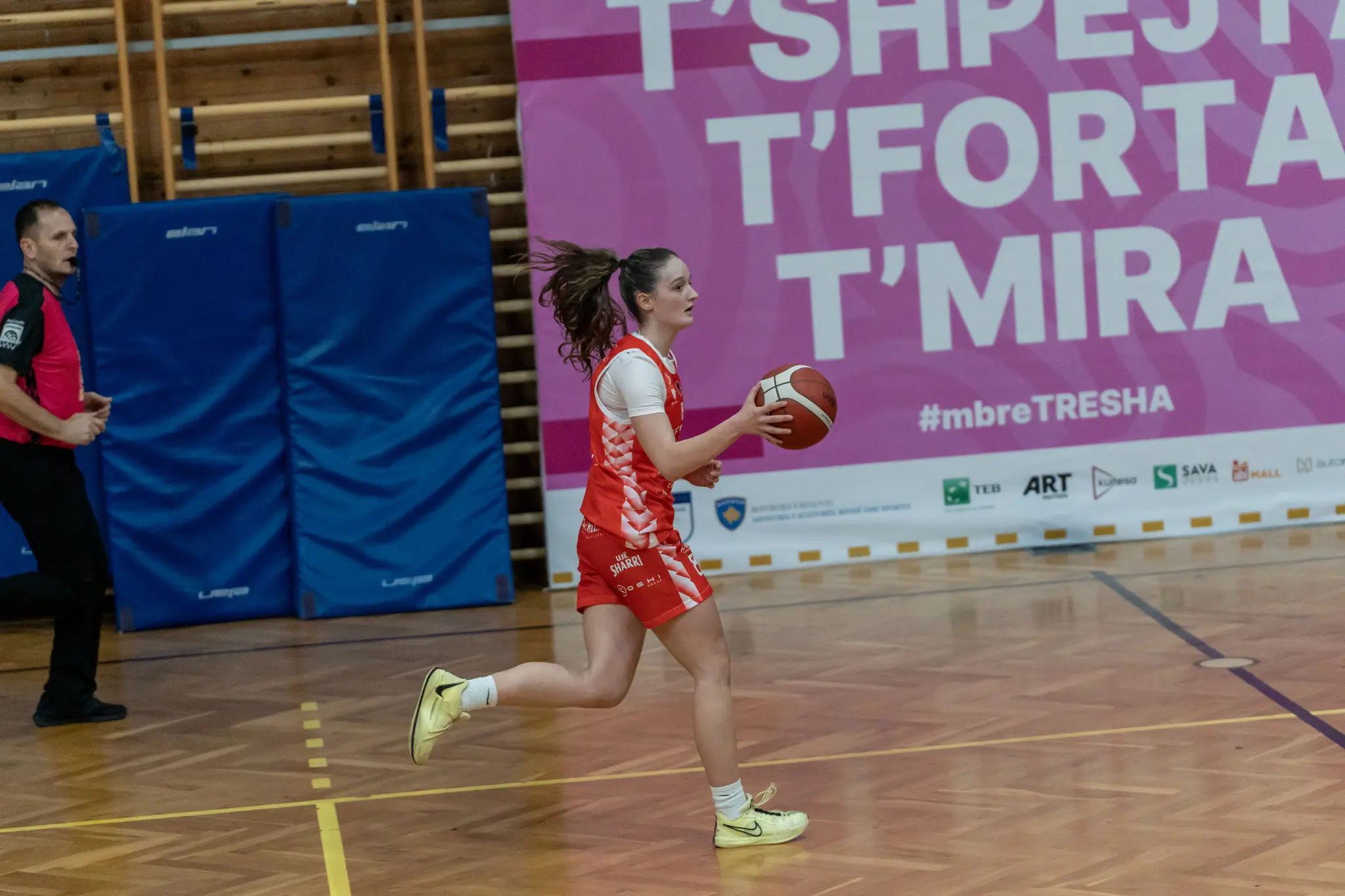 Albumi i ndeshjes Bashkimi - Trepça