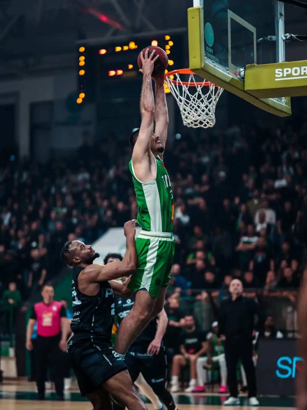 Albumi i ndeshjes Trepça-Peja